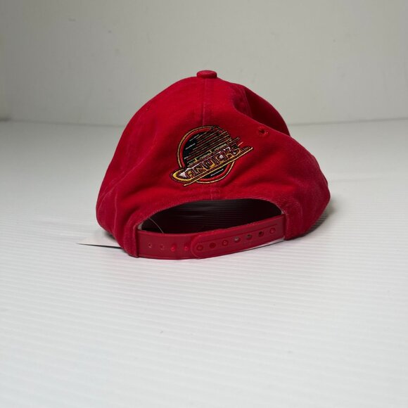 Vintage Sports Specialties Vancouver Canucks Snapback Hat - Picture 4 of 8